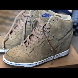 Nike Women’s Dunk Sky Hi Wedge Sneaker